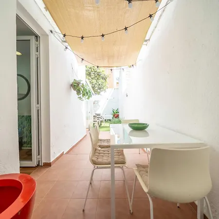 Homeholidaysrentals Arlene