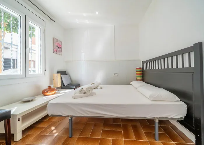 Homeholidaysrentals Arlene *