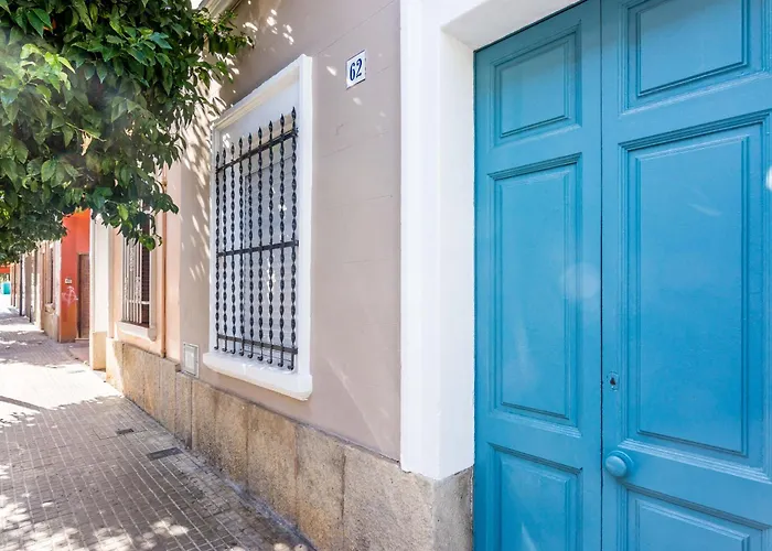 Homeholidaysrentals Arlene *